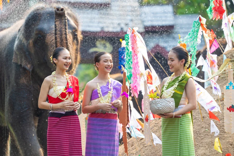 Comment se déroule la célèbre fête de l'eau en Thaïlande ?