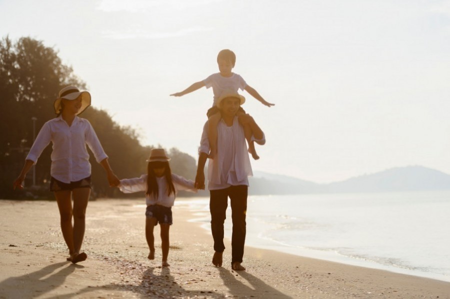 Quels sont les avantages de faire un tour du monde en famille ?