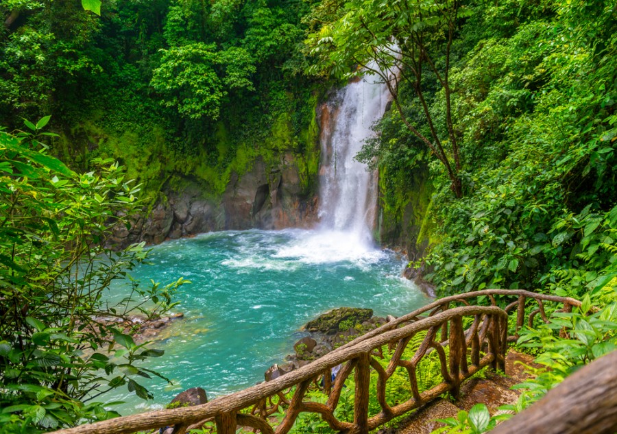 Le rio celeste au costa rica : un paradis sur terre