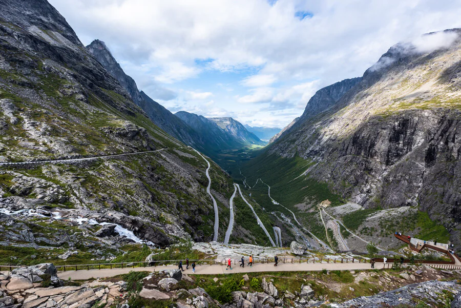 Pourquoi la route des trolls est-elle un incontournable en Norvège ?