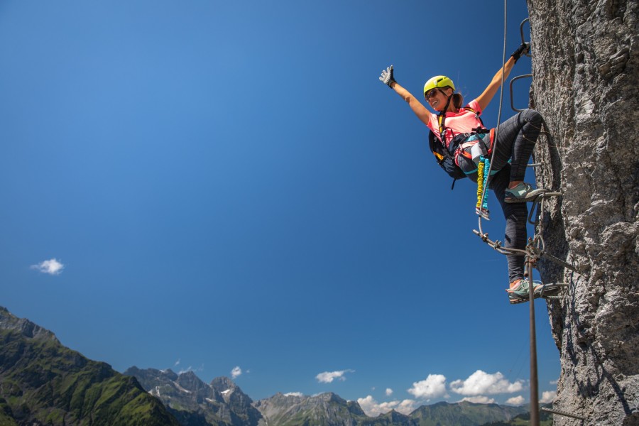 Choisir la via ferrata en Suisse pour une aventure inoubliable